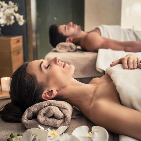 Vinoasis Phu Quoc Hotel Биен Хоа Екстериор снимка