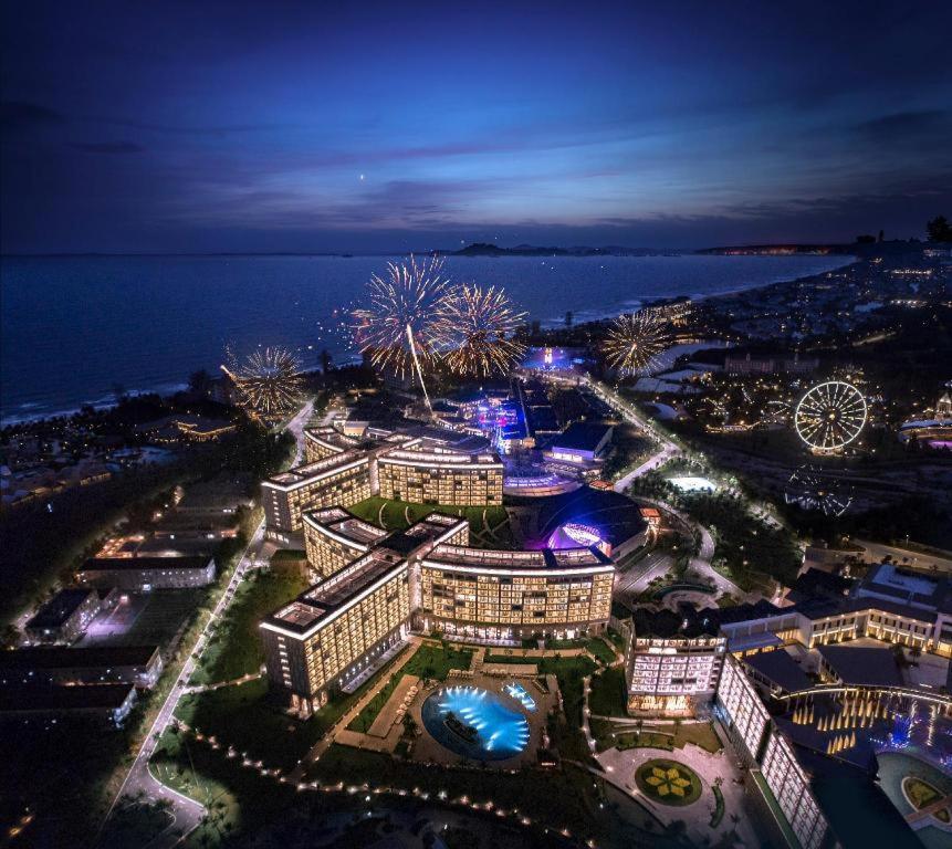 Vinoasis Phu Quoc Hotel Биен Хоа Екстериор снимка